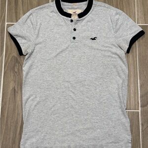 Hollister Men's Light Gray Polo with Black Accents